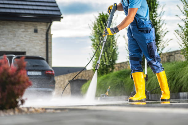 Best Affordable Pressure Washing  in Ixonia, WI